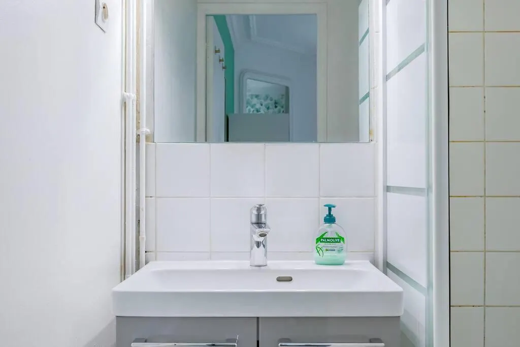 شقة Appartement Colore Et Lumineux A باريس